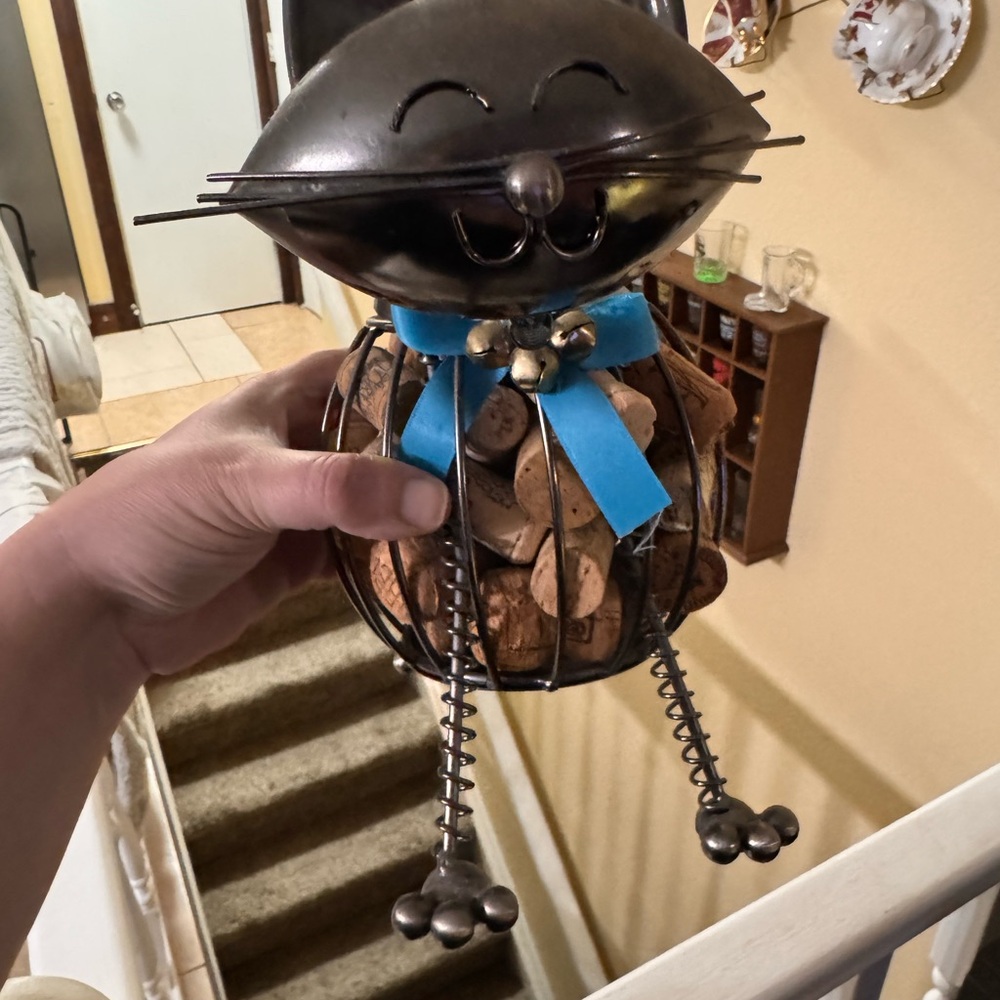 Charming metal Cat Wine Cork Holder